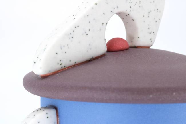 A detail shot of on of Alveshere's pieces from "Snack Time"