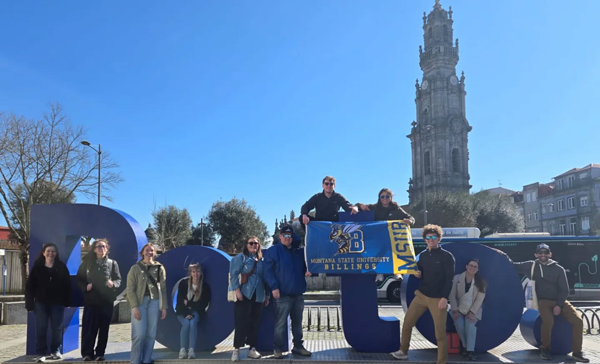 MSUB students with Porto, Portugal sign