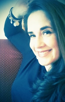 Photo of Amy Harmon